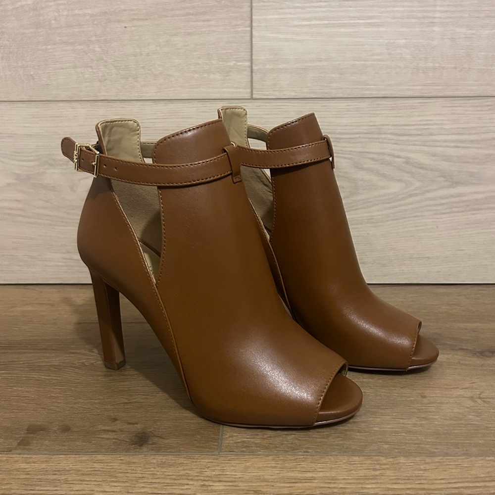 MICHAEL KORS Lawson Leather Open-Toe Ankle Boot✨brand new 5.5